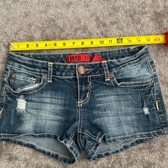 Zanadi denim mini shorts distressed low rise - Picture 4 of 6